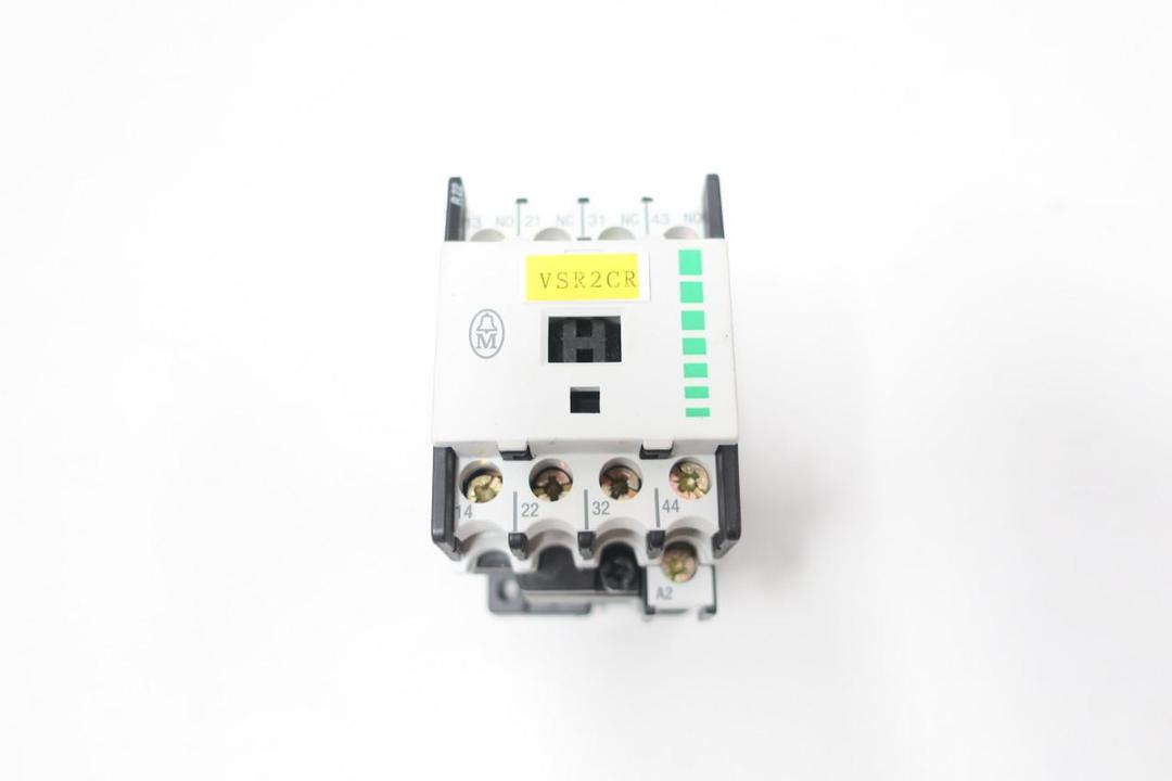 MOELLER DILR22 AC CONTACTOR 240V-AC 6A AMP