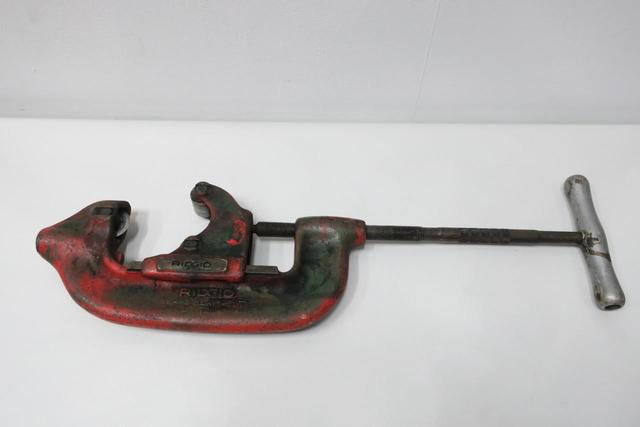 RIDGID 4-S B-183-1 PIPE CUTTER 2-4IN