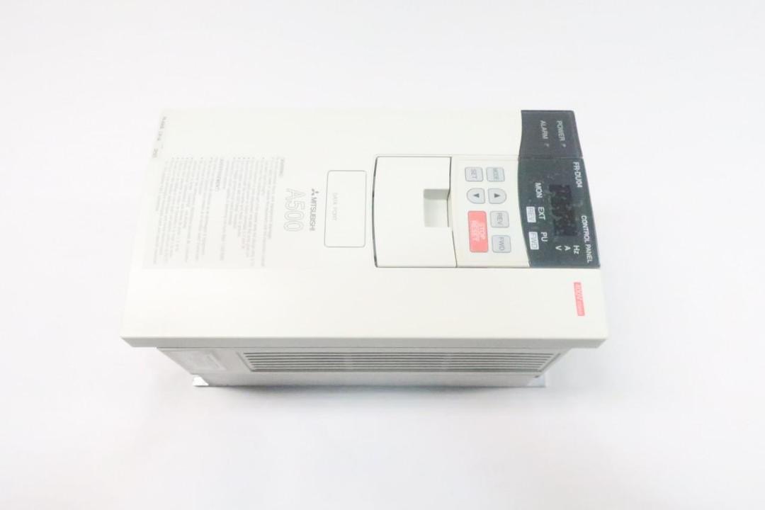 MITSUBISHI FR-A540-2.2K-NA A500 AC DRIVE 380-480V-AC 0.2-400HZ 380-480V-AC 3HP