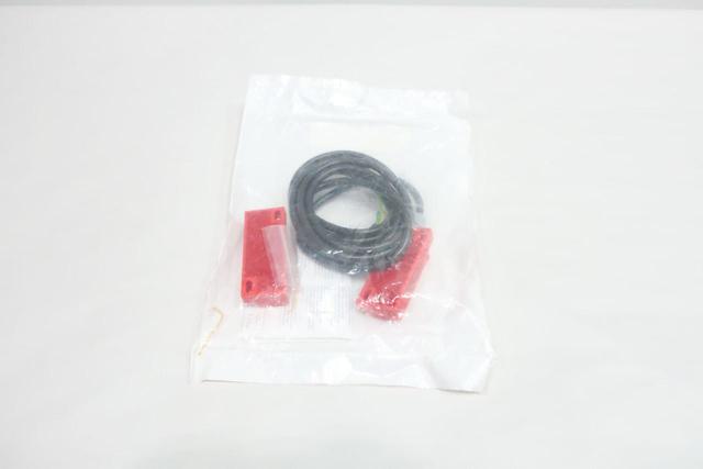 ALLEN BRADLEY 440N-G02002 SAFETY SWITCH 250V-AC