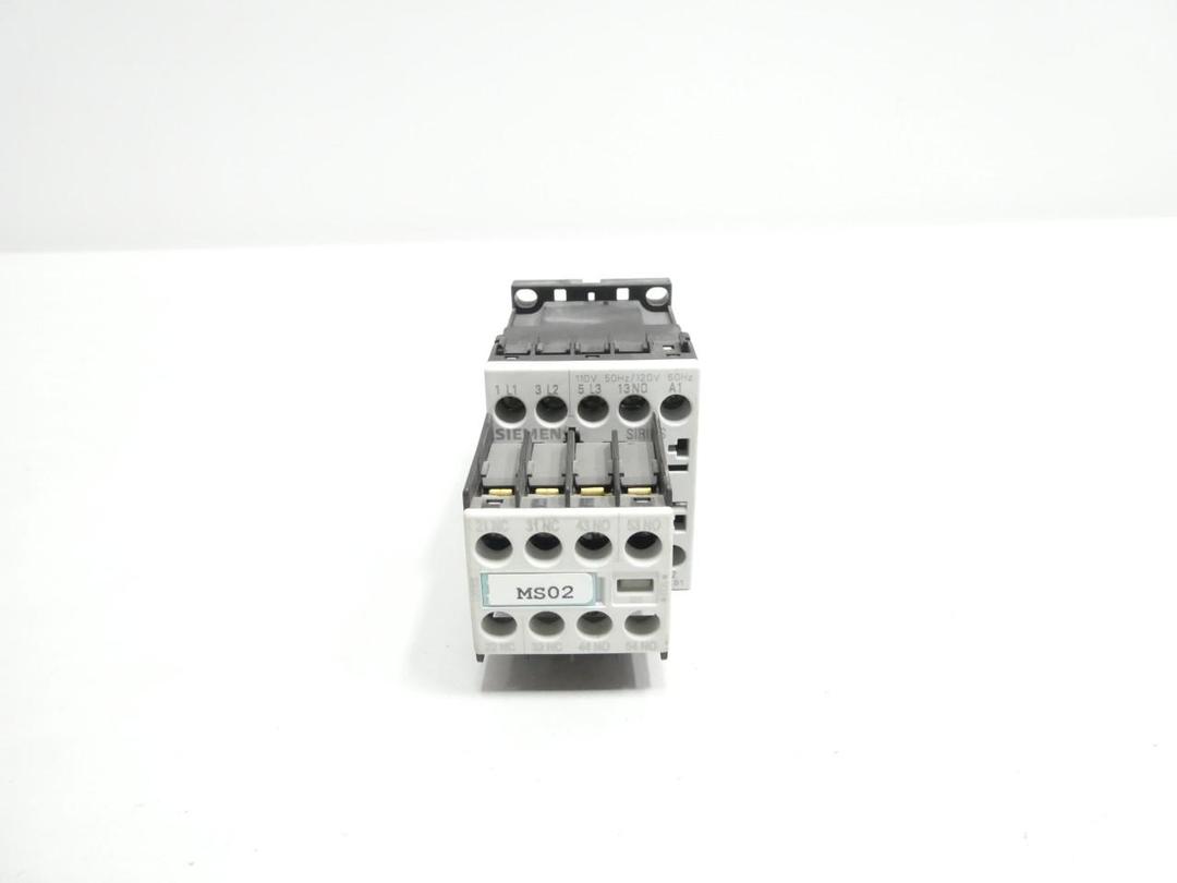 SIEMENS 3RT1015-1AK61 120V-AC 3HP MOTOR STARTER