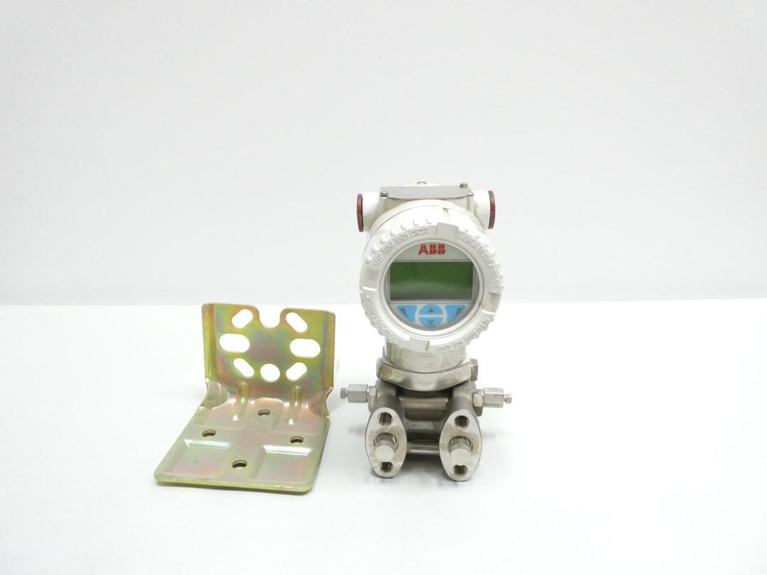 ABB 266DSHASHA4A1 V2E4L5B1 DIFFERENTIAL PRESSURE TRANSMITTER 0.5-42V-DC