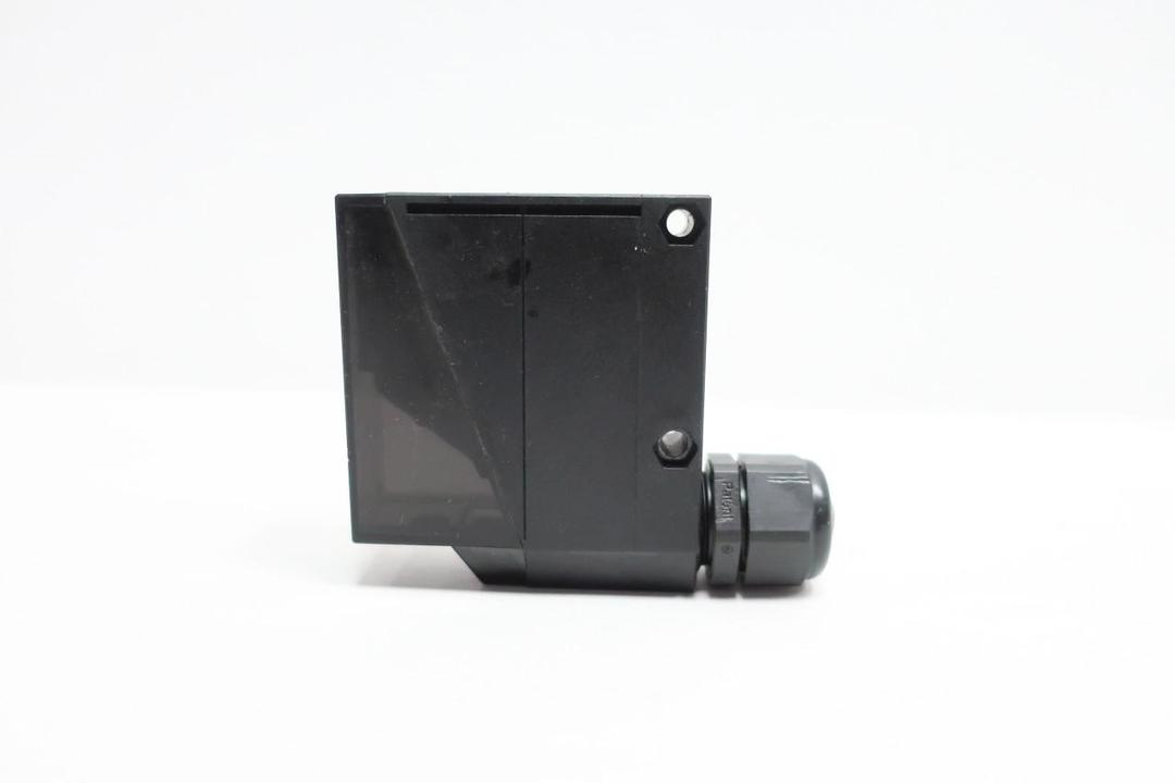 OMRON E3JM-R4M4-US PHOTOELECTRIC SENSOR 24-240V-AC