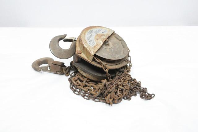 CM COLUMBUS MCKINNON MANUAL HOIST 2TON