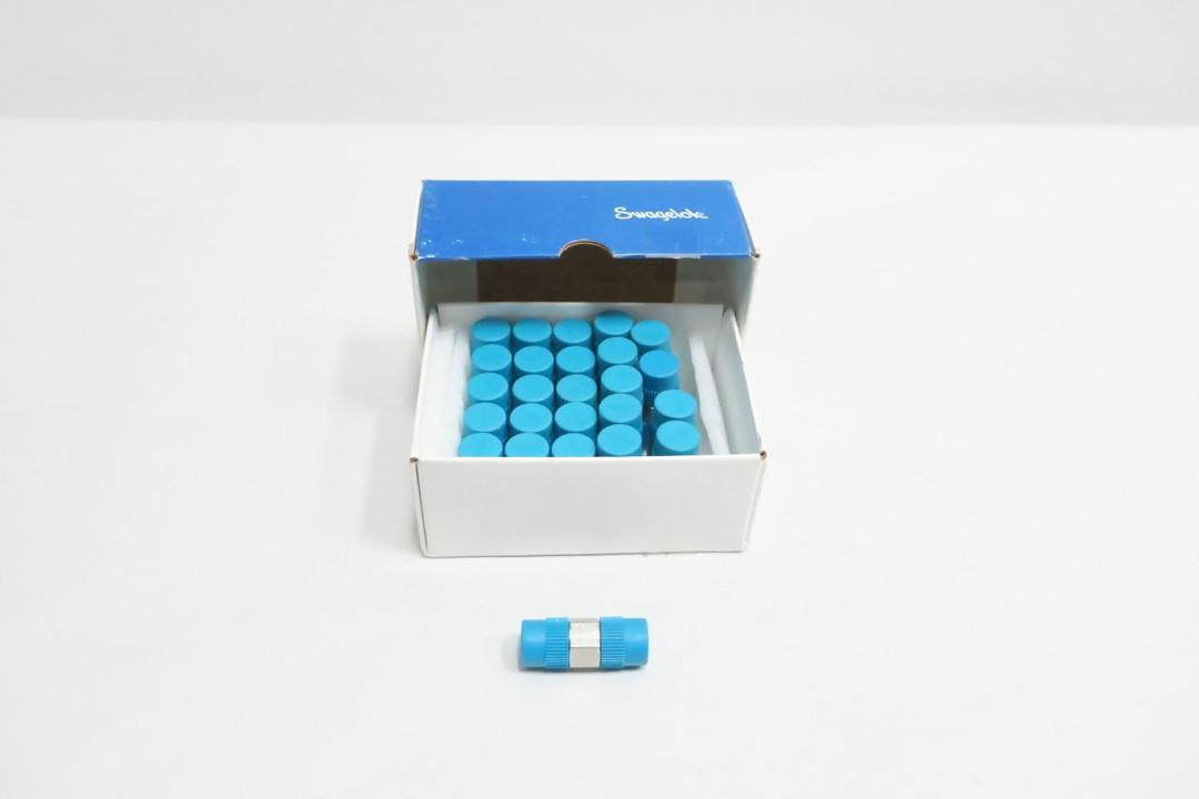 BOX OF 25 SWAGELOK SS-4-HLN-1.50 STAINLESS  HEX PIPE NIPPLE 1/4IN NPT