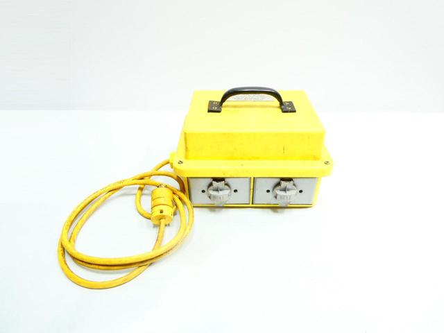 DANIEL WOODHEAD 1640 FOUR OUTLET WORK STATION 12V-AC 400A AMP 120V-AC