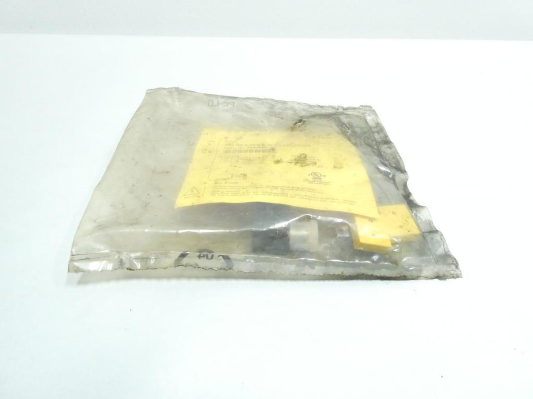 TURCK NI2-Q6,5-AP6-0,16-FS4.4X3/S304 PROXIMITY SENSOR 10-30V-DC