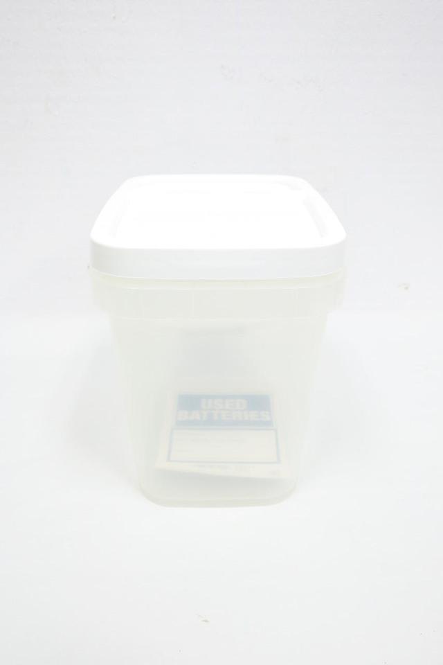 NEW PIG DRM136 USED BATTERY CONTAINER
