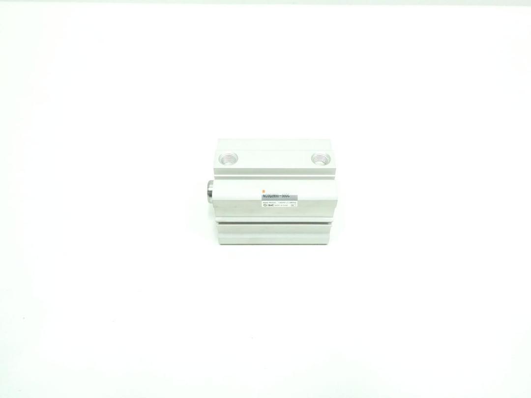 SMC NCDQ2B50-50DC DOUBLE ACTING PNEUMATIC CYLINDER 50MM 50MM 1/4IN 145PSI