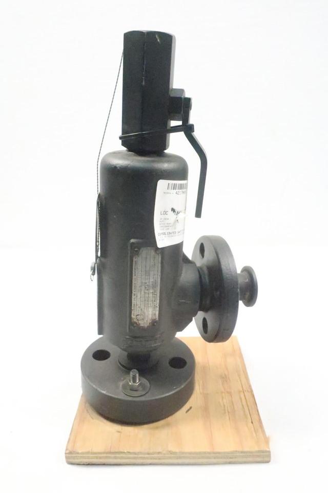 CROSBY VALVE & GAGE 9651018D FLANGED RELIEF VALVE 162.3GPM 2500PSI 3/4IN X 1IN