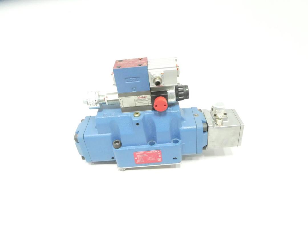 MOOG D684Z4826 HYDRAULIC DIRECTIONAL CONTROL VALVE 24V-DC