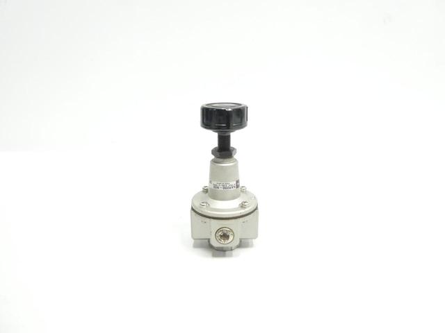 SMC NAR200-N02 PNEUMATIC REGULATOR 1/4IN NPT 0.05-0.7MPA
