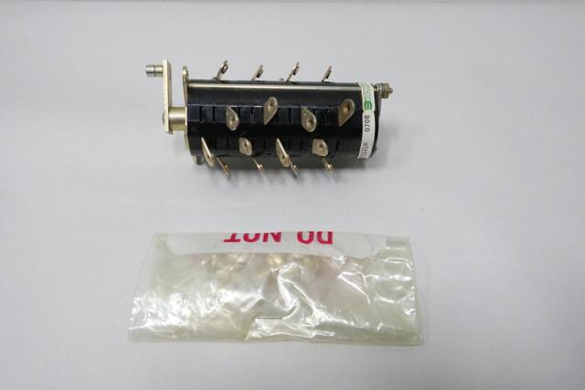 ELECTROSWITCH 102112LH ROTARY CAM SWITCH 120/240V-AC