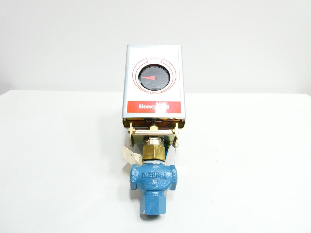 HONEYWELL Q5001A1030 ELECTRIC IRON GLOBE VALVE 1/2IN NPT 125