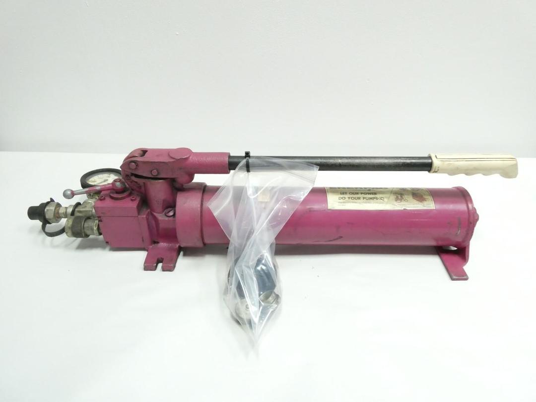 ENERPAC EH-84 0C8 HYDRAULIC HAND PUMP 10000PSI