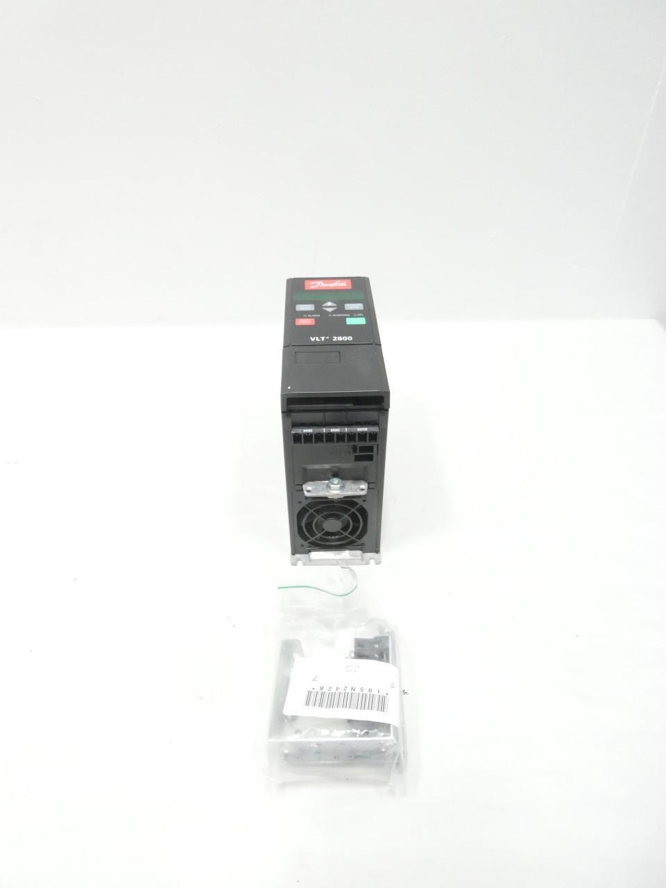 DANFOSS VLT2807PT4B20STR5DBF00A00C0 178B1434 VLT 2800 VFD DRIVE 0-480V-AC 1HP