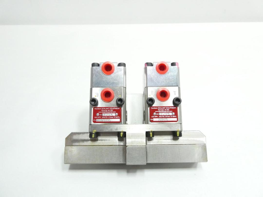 NORDSON 7439135 NSE-000223 HOT MELT GLUE APPLICATOR