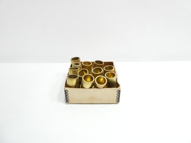 BOX OF 13 SWAGELOK B-810-R-16 BRASS PIPE REDUCER 1IN NPT 1/2IN TUBE