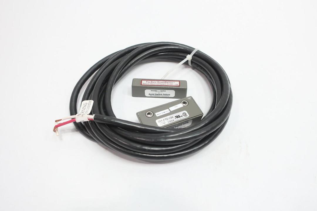 Sentrol Devices SENTROL 251-F7Z-12K MAGNETIC PROXIMITY SWITCH 12V-AC